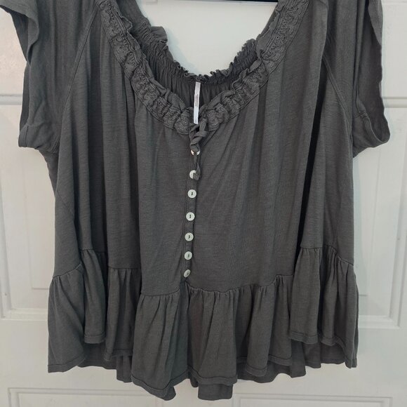 Free people top - Picture 1 of 4